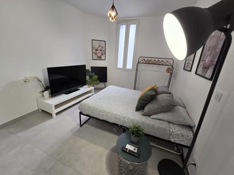GregBnb - Studio 22m2 - Climatisé -10min Gare - 1 Apartment in Toulon