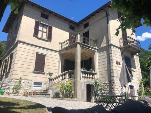 Villa il Maiale Bianco B&B Übernachtung mit Frühstück in Lugano