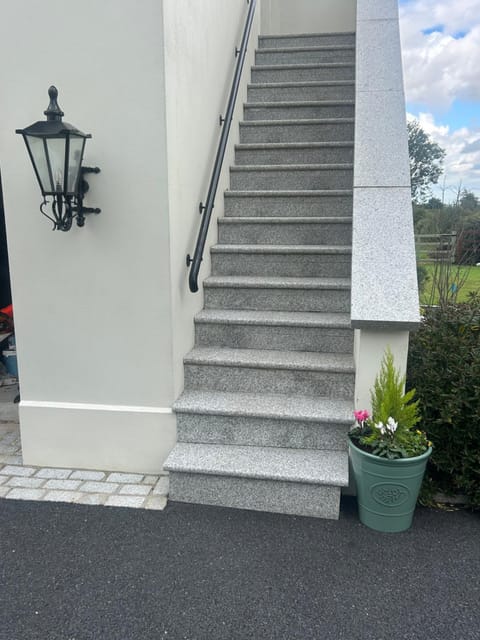 Drum Manor Apartment Hillsborough BT26 6PU Apartment in Northern Ireland