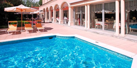 Balcony/Terrace, Swimming pool