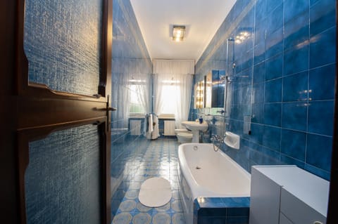 Elegante appartamento di 200 mq con vista a Sanremo House in Sanremo