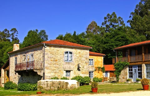 Casa do Castelo de Andrade Country House in O Eume
