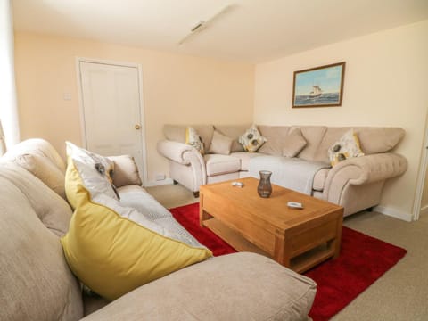 9 Copes Gardens House in Truro