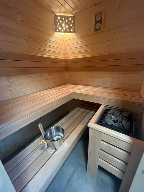 Sauna, Sauna, Spa and wellness centre/facilities