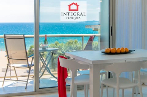 Bird's eye view, Dining area, Sea view