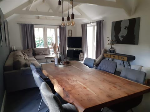 Luxe chalet Beekbergen nl Casa in Hoenderloo