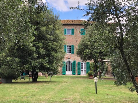 Property building, Day, Garden, Garden view