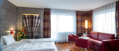 Seating area, Bedroom