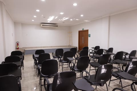 Meeting/conference room