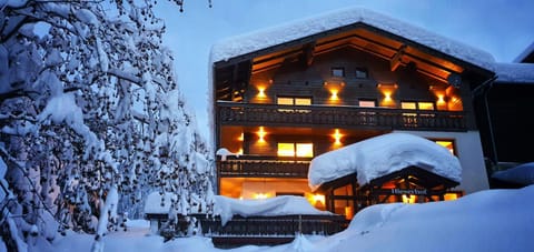 Property building, Winter