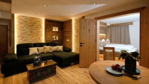 Living room, Seating area, Dining area, Bedroom