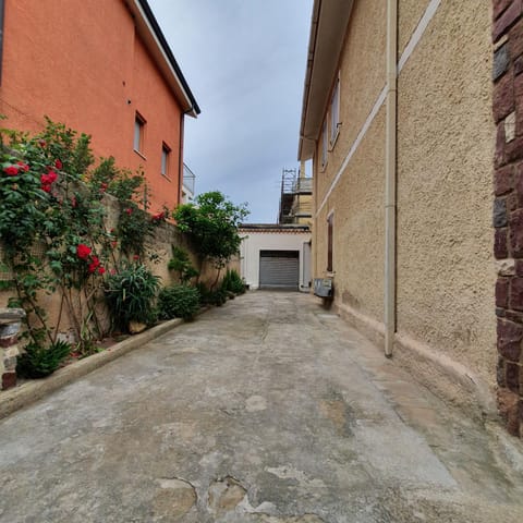 Inner courtyard view