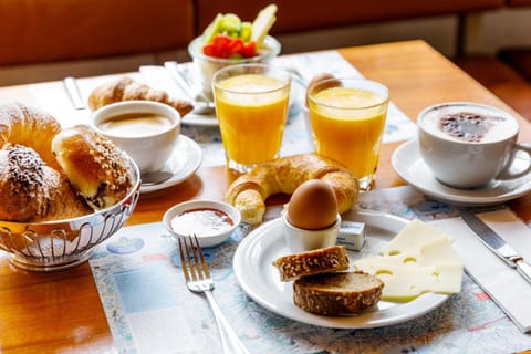 Food and drinks, Food, Breakfast, Buffet breakfast