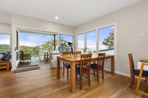 Newly Renovated Hyams Beach Cottage Haus in Vincentia