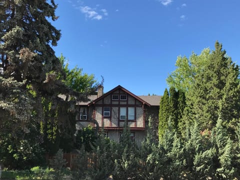 Stirling House Bed and Breakfast in Kelowna