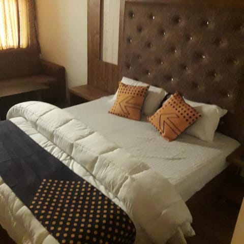 HOTEL KHUSHI PALACE Bed and Breakfast in Ahmedabad