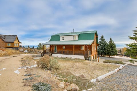 Less Than 2 Mi to Bear Lake Garden City Cabin with Views! House in Garden City