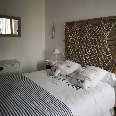 Patio, Bed, Beach, Bedroom, Garden view, Continental breakfast