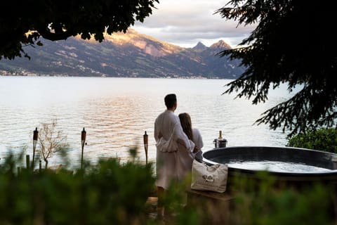Hot Tub, Lake view, Mountain view