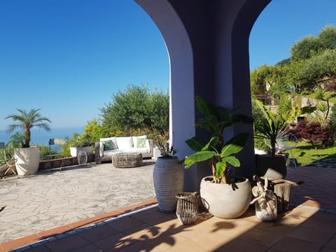 La BouganVilla Charme & Relax vista mare Villa in Finale Ligure