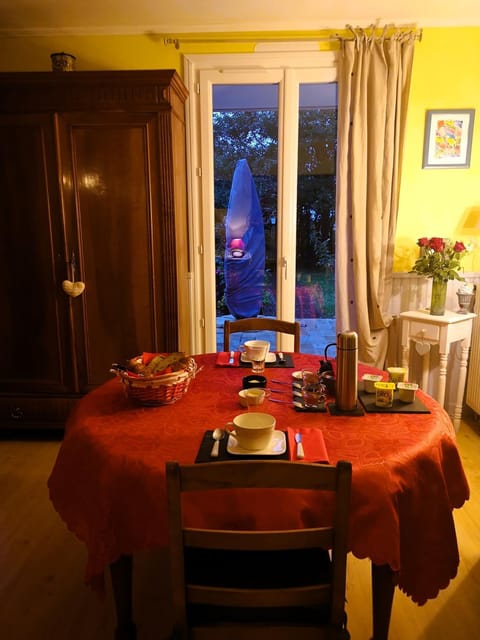 Les Eléphants bleus Bed and Breakfast in Centre-Val de Loire