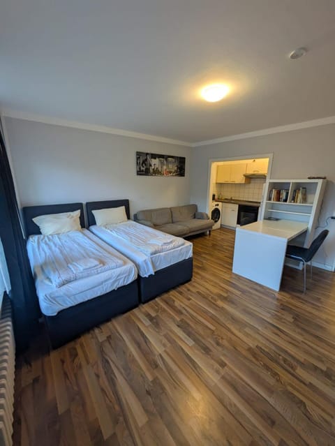 Bed, Photo of the whole room, Seating area, Bedroom