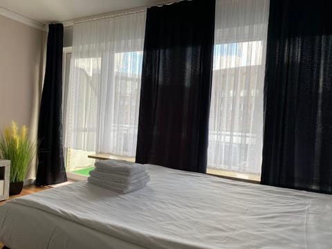 1,5 Z Apartment mit Balkon direkt am Hauptbahnhof Apartment in Neumünster