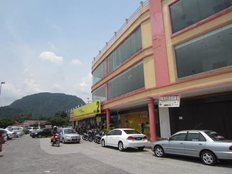 Happy Owl Bed and Breakfast in Ipoh