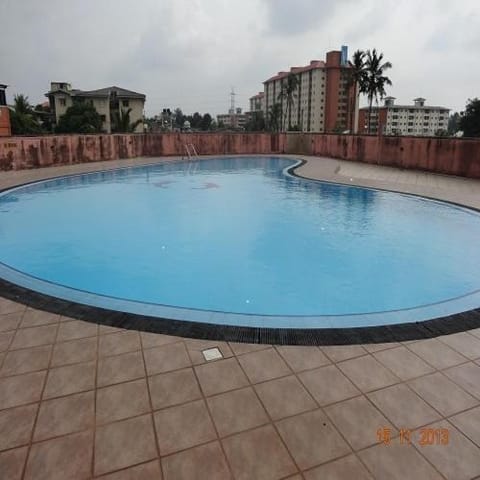 Swimming pool, Swimming pool