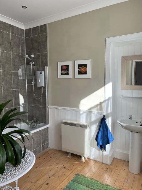 Glencarrick - Harbour View House in Scotland