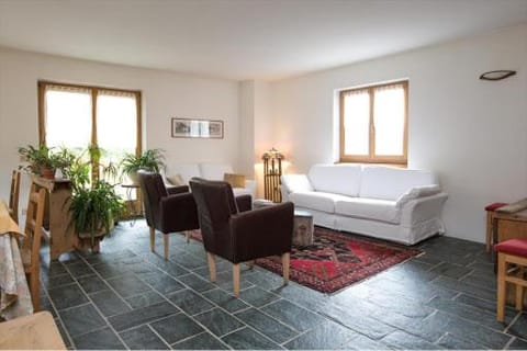 B&B Cecilia Bed and Breakfast in Canton of Grisons