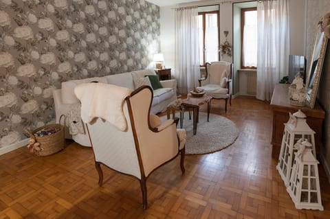 Mezzaterra 10 tourits accomodation Apartment in Feltre