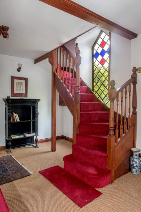 Stunning baptist chapel with concert piano, pets welcome House in East Devon District