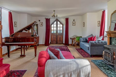 Stunning baptist chapel with concert piano, pets welcome House in East Devon District