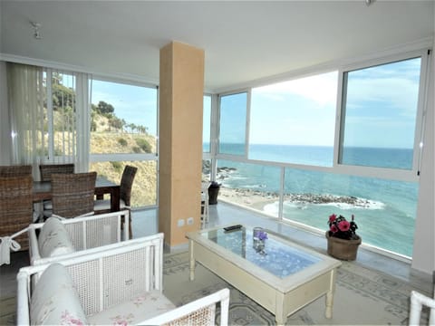 The Pearl with Private Beach Access Apartment in Benalmadena