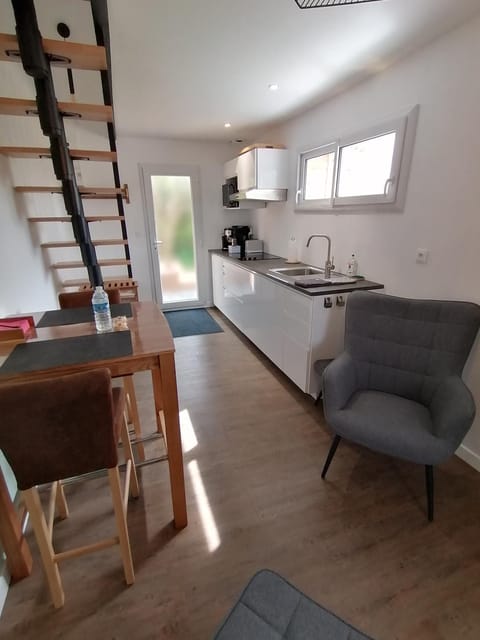 Seating area, Communal kitchen