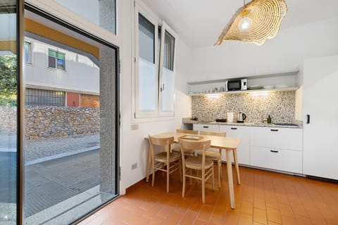 Property building, Kitchen or kitchenette, Living room