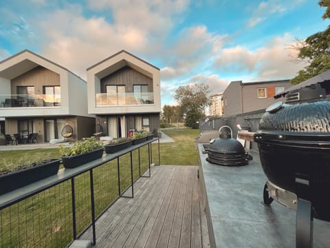 Property building, Patio, kitchen