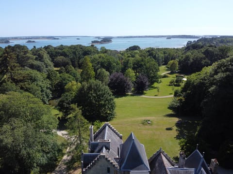 Manoir de Truhelin, à 2 pas du Golfe du Morbihan Chambre d’hôte in Arradon