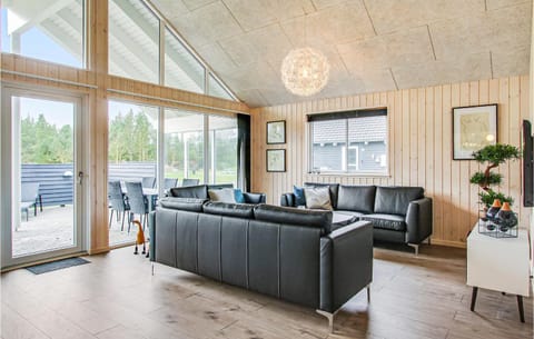 Cozy Home In Blvand With Wifi House in Blåvand