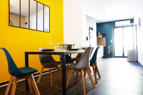 Dining area, kitchen