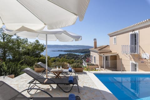 Villa Kallisti - A dream house with amazing view Chalet in Islands