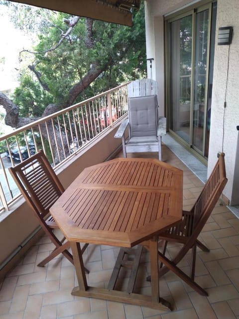 GOLFE JUAN 3P MER PARKING Apartment in Antibes