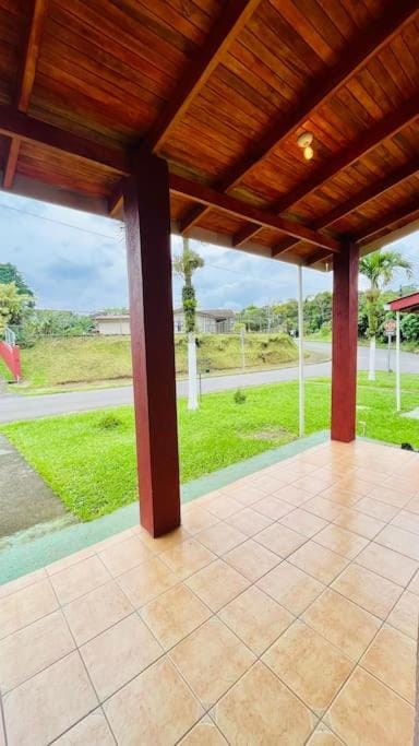 Beautiful Casa Aire near Lake Arenal in Nuevo Arenal - Casas Airelibre Bed and Breakfast in Nuevo Arenal