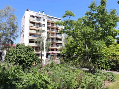 Annecy : 2 pièces rénové près du lac avec parking - FR-1-432-76 Apartment in Annecy