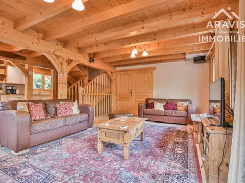 Grand chalet mitoyen, 10 chambres, 20 pers, pied de pistes, garages, Wi-Fi, linge inclus! - FR-1-391-114 Chalet in Le Grand-Bornand