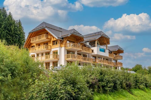 SCHWARZENBACH - Apartments & Rooftop Pool Condo in Schluchsee