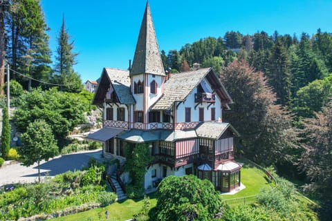 Property building, Spring, Garden, Garden view