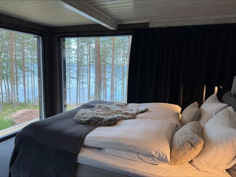 LakeLodge Kiehinen & Igloos Chalet in Rovaniemi