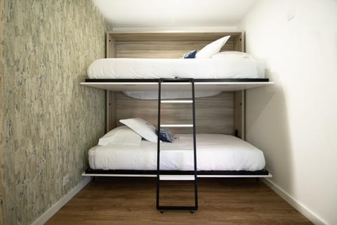 bunk bed